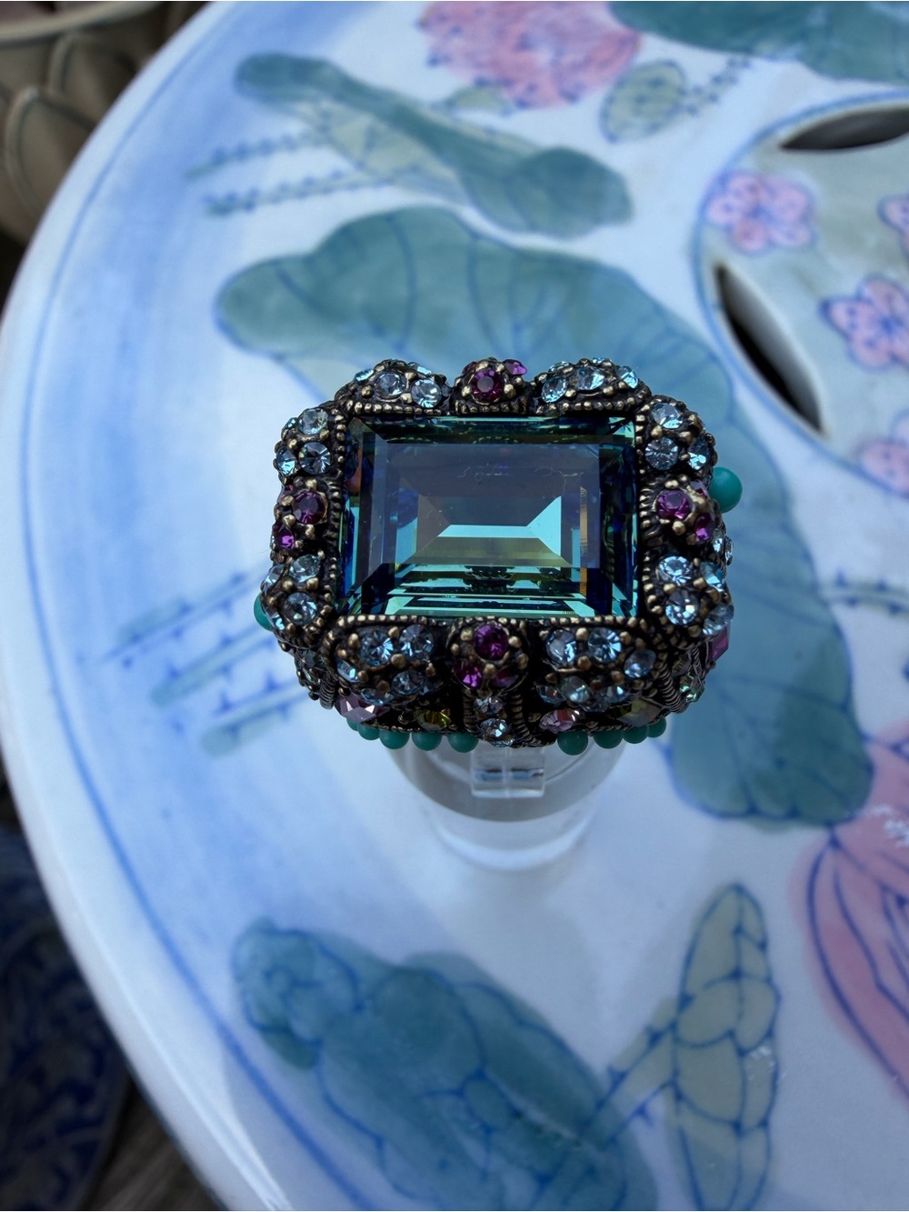 Heidi Daus ‘Damselfly’ Multi-Crystal Dragonfly Cocktail Ring.” Size 5 - Picture 7 of 11